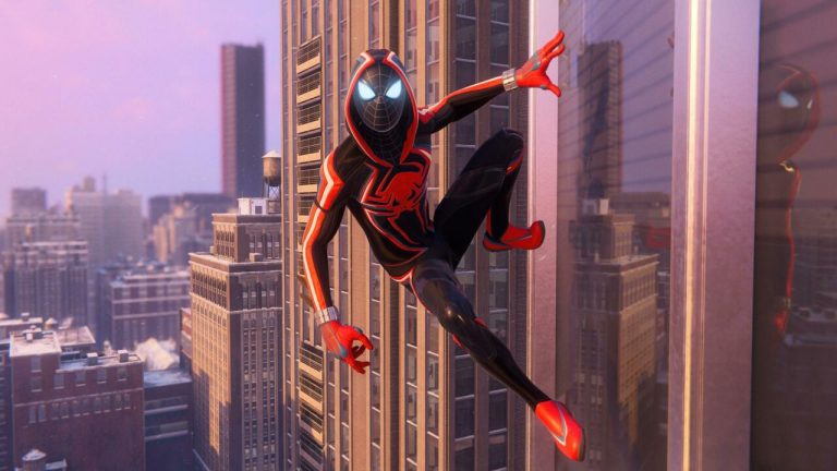 Take Your Kid to the Spider-Verse With This Gwen Stacy Costume Take Your Kid to the Spider-Verse With This Gwen Stacy Costume