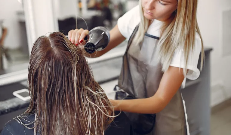 Finding a Curly Hair Salon Specialist Finding a Curly Hair Salon Specialist